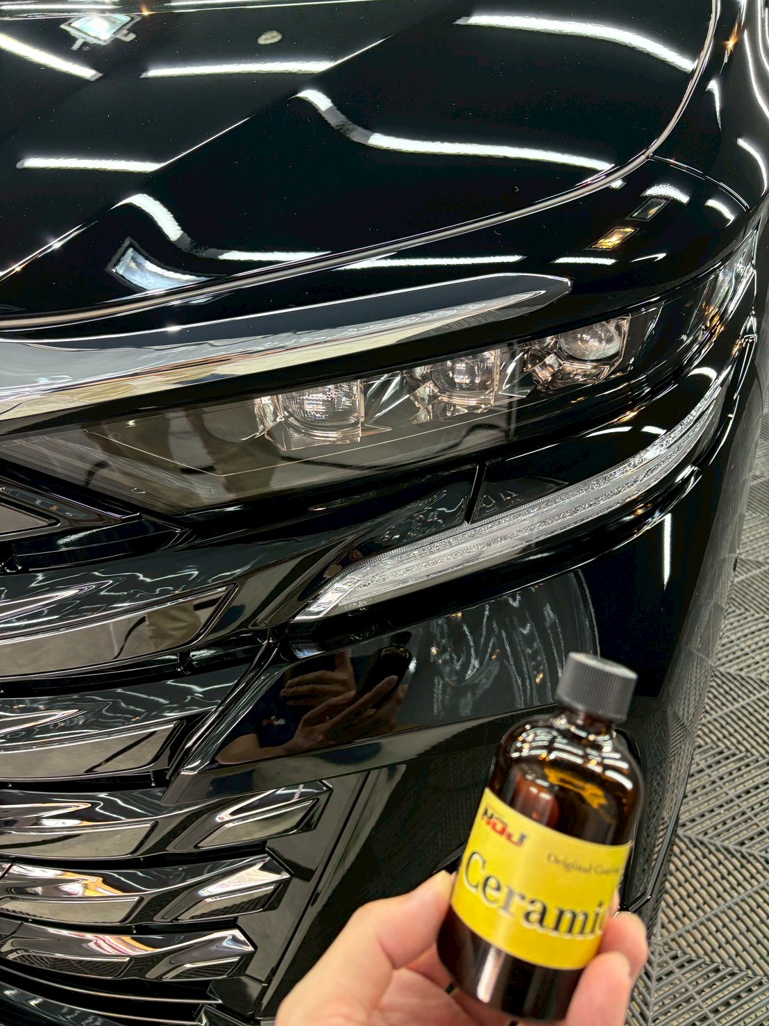 【トヨタ　ヴェルファイア】セラミックコーティングで漆黒の黒へ✨