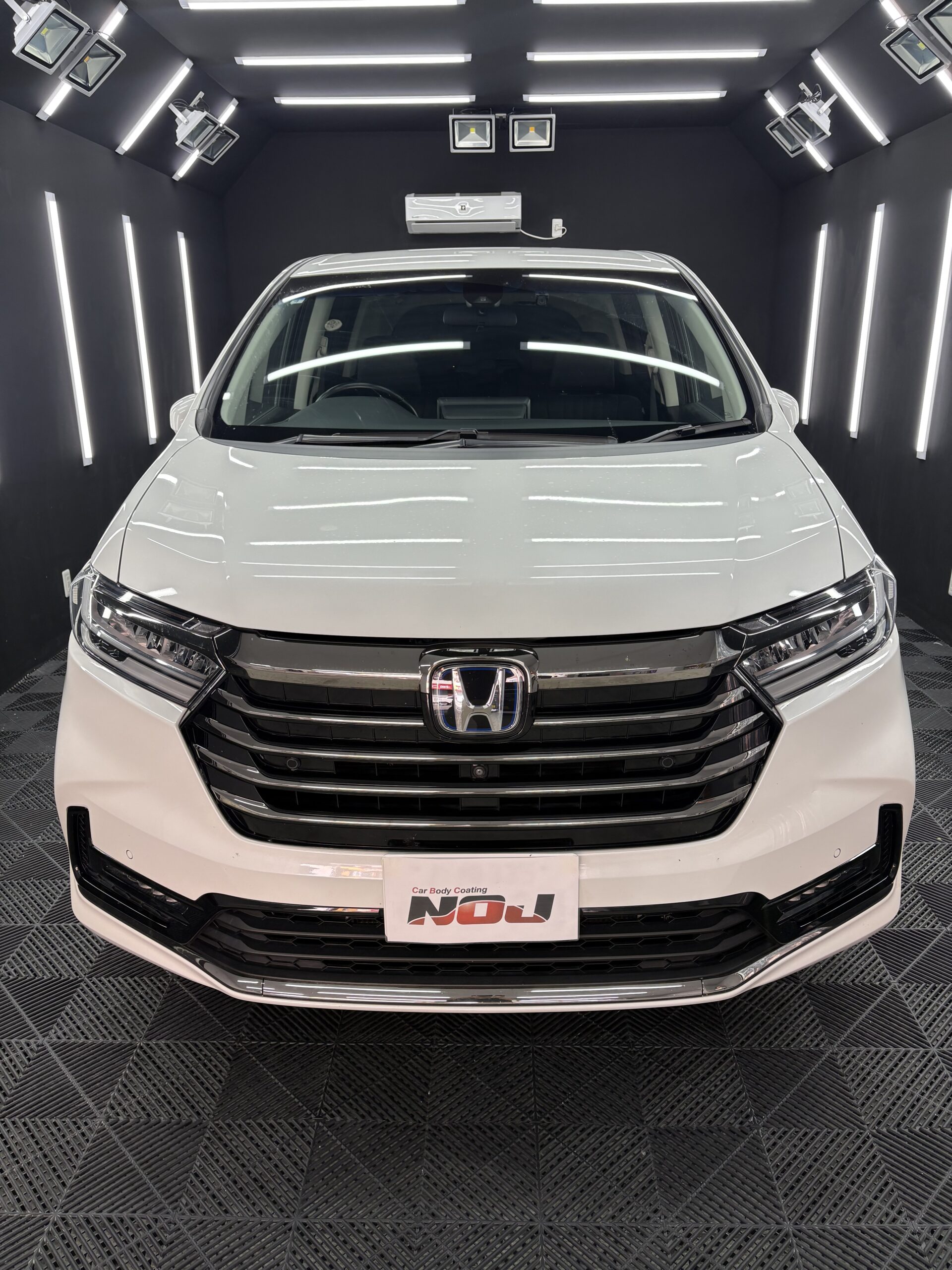 【ホンダ  オデッセイ】ガラスコーティングで煌めく白へ✨