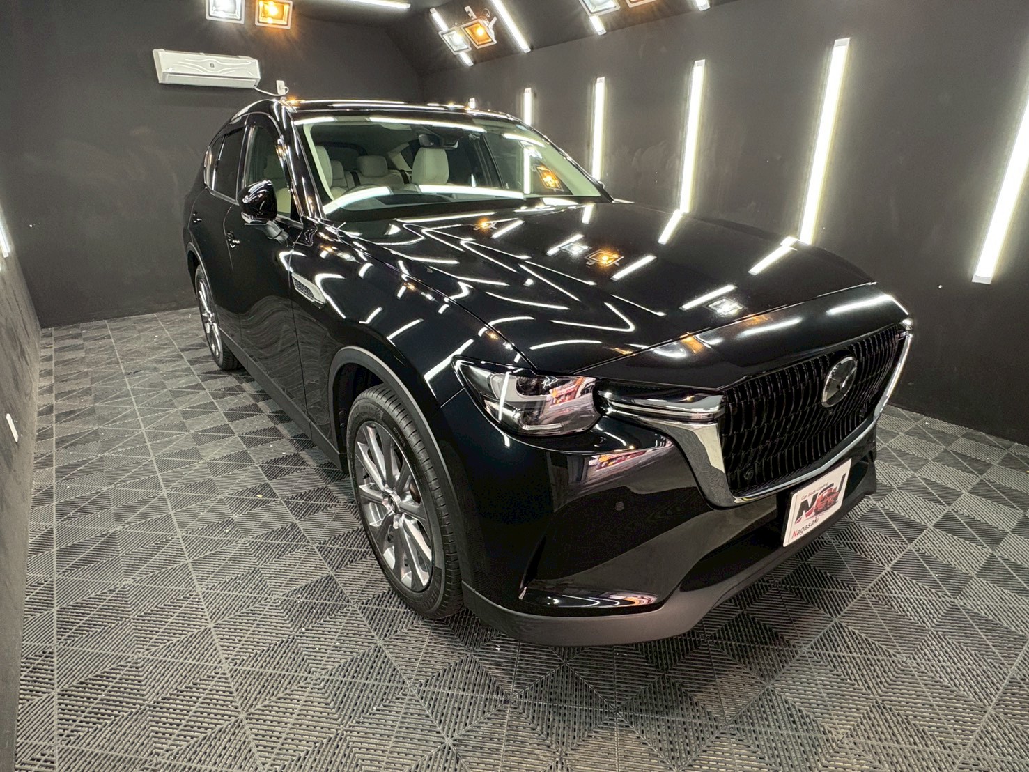 【マツダ CX-60】研磨とコーティングで蘇る黒へ